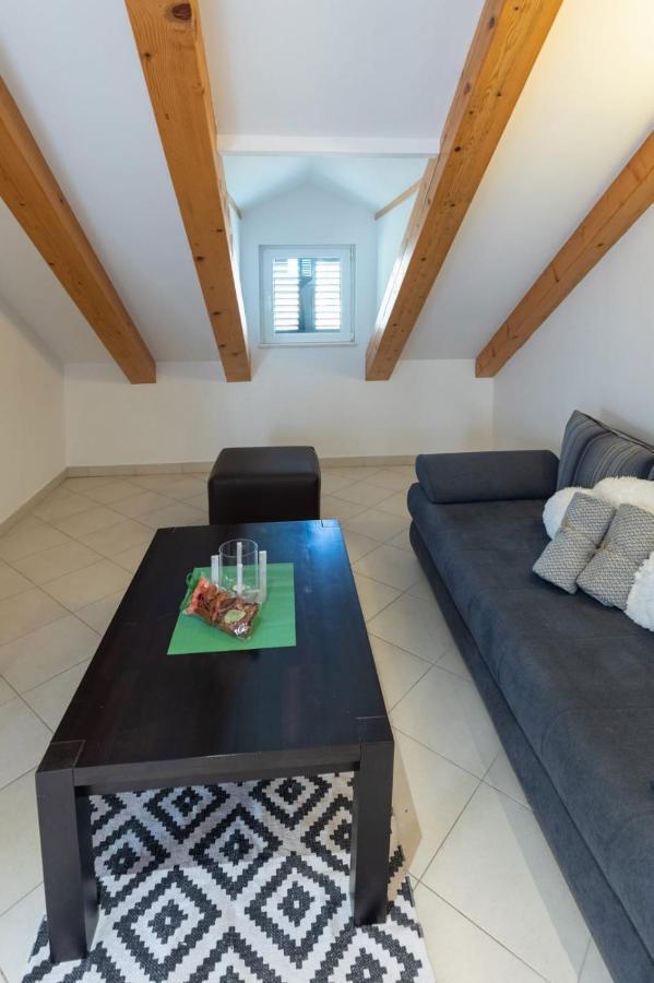 Emily Apartment Sudurad المظهر الخارجي الصورة